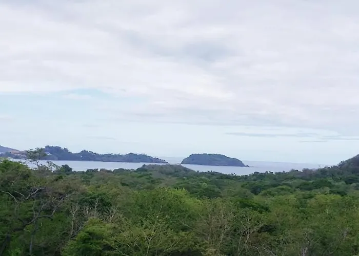 Secluded And Private Ocean And Mountain View Villa Very Close To Town Guest house *