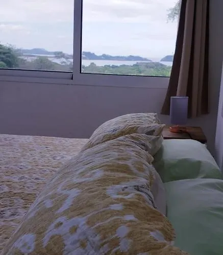 Secluded And Private Ocean And Mountain View Villa Very Close To Town Guest house